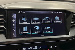 sininen Audi Q4 e-tron 2023 kuva 18.