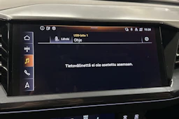 sininen Audi Q4 e-tron 2023 kuva 20.