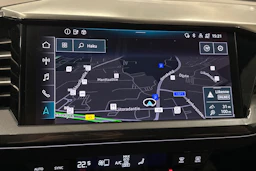 sininen Audi Q4 e-tron 2023 kuva 22.