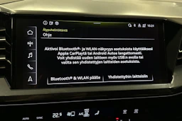 sininen Audi Q4 e-tron 2023 kuva 23.