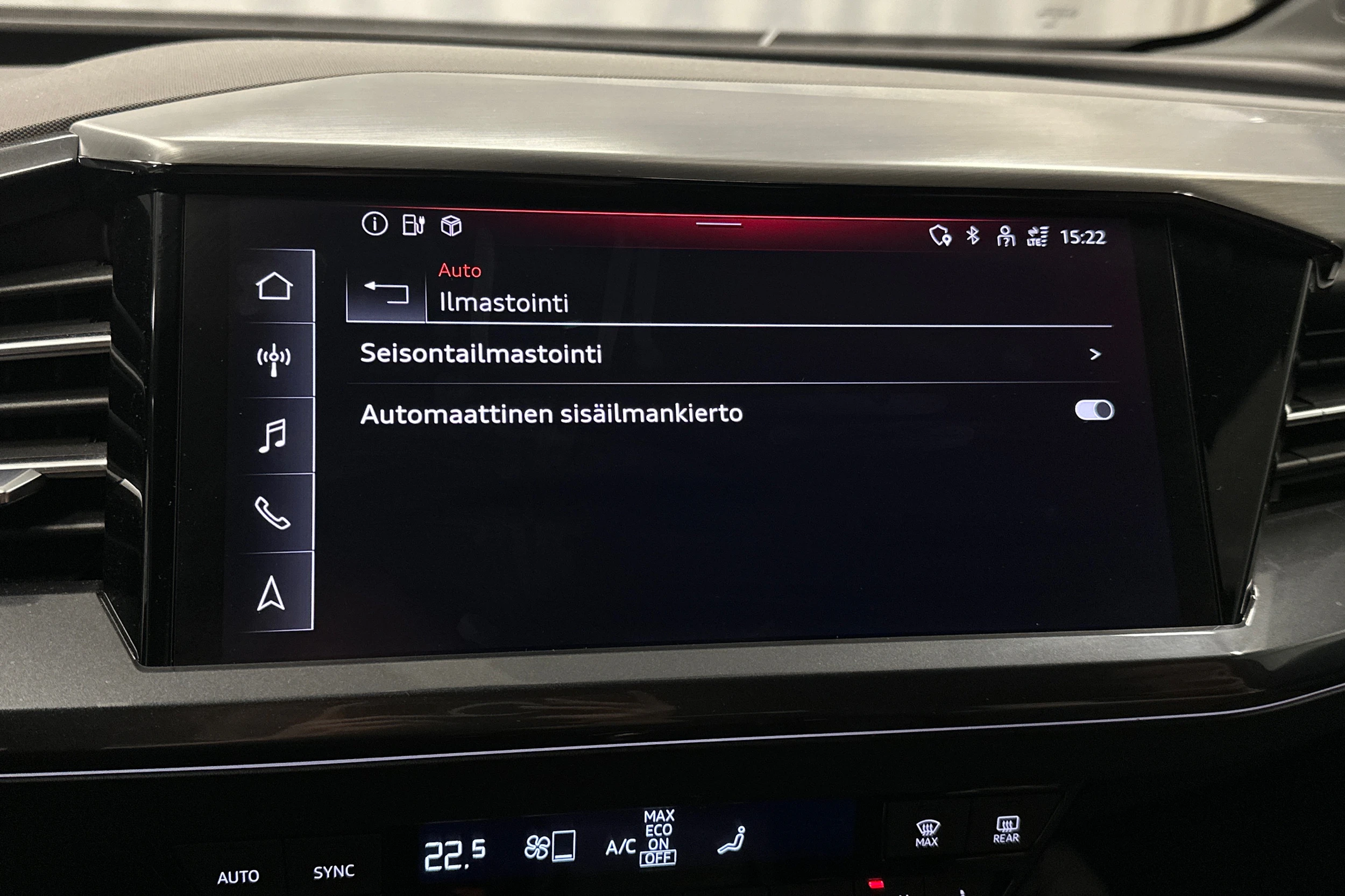 sininen Audi Q4 e-tron 2023 kuva 27.