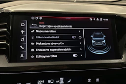 sininen Audi Q4 e-tron 2023 kuva 29.