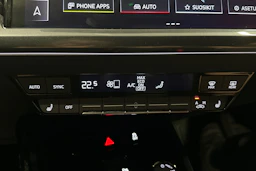 sininen Audi Q4 e-tron 2023 kuva 33.