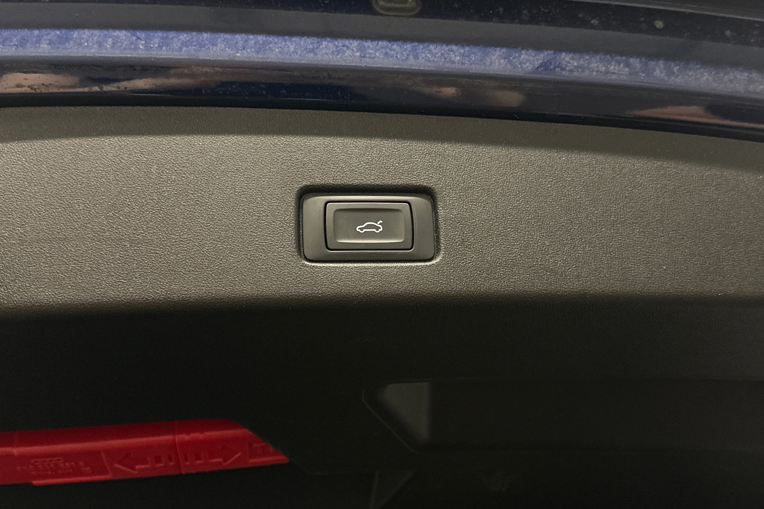 sininen Audi Q4 e-tron 2023 kuva 39.