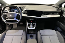 musta Audi Q4 e-tron 2023 kuva 7.