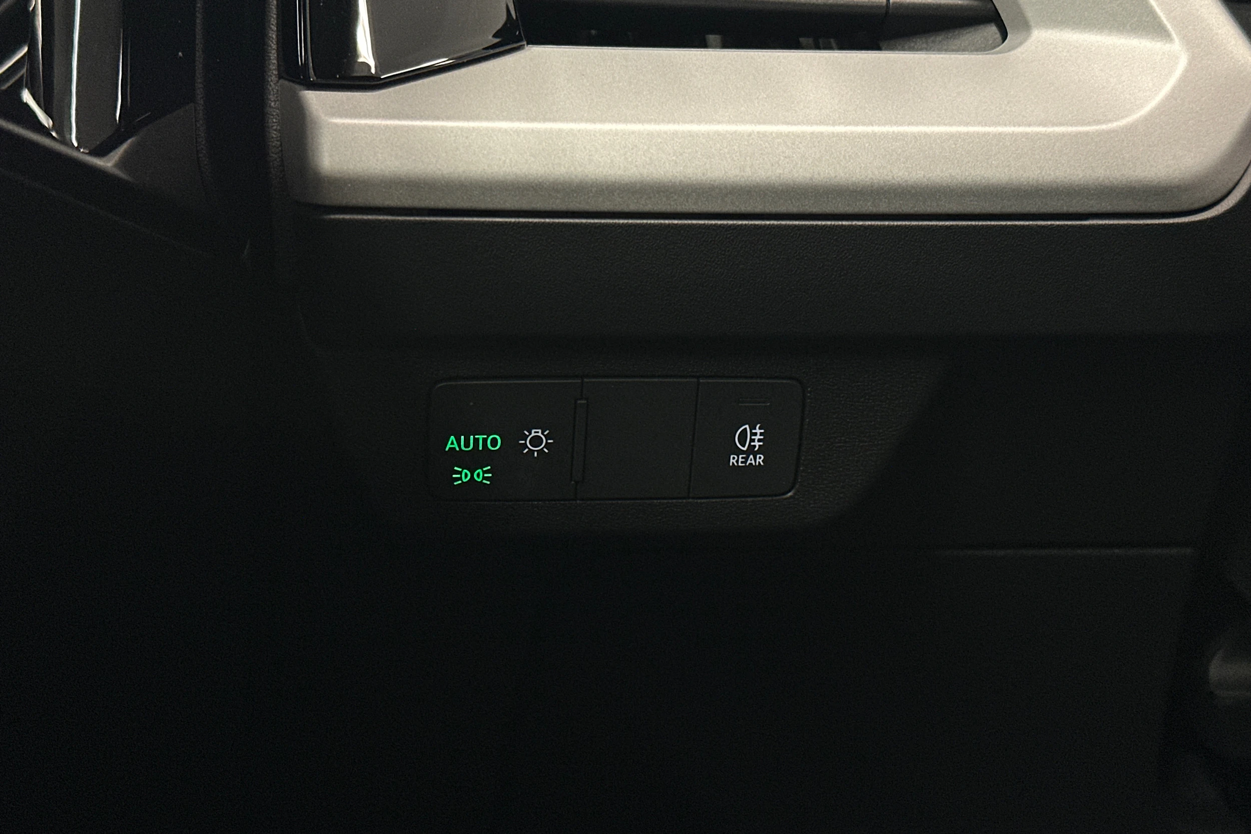 musta Audi Q4 e-tron 2023 kuva 14.