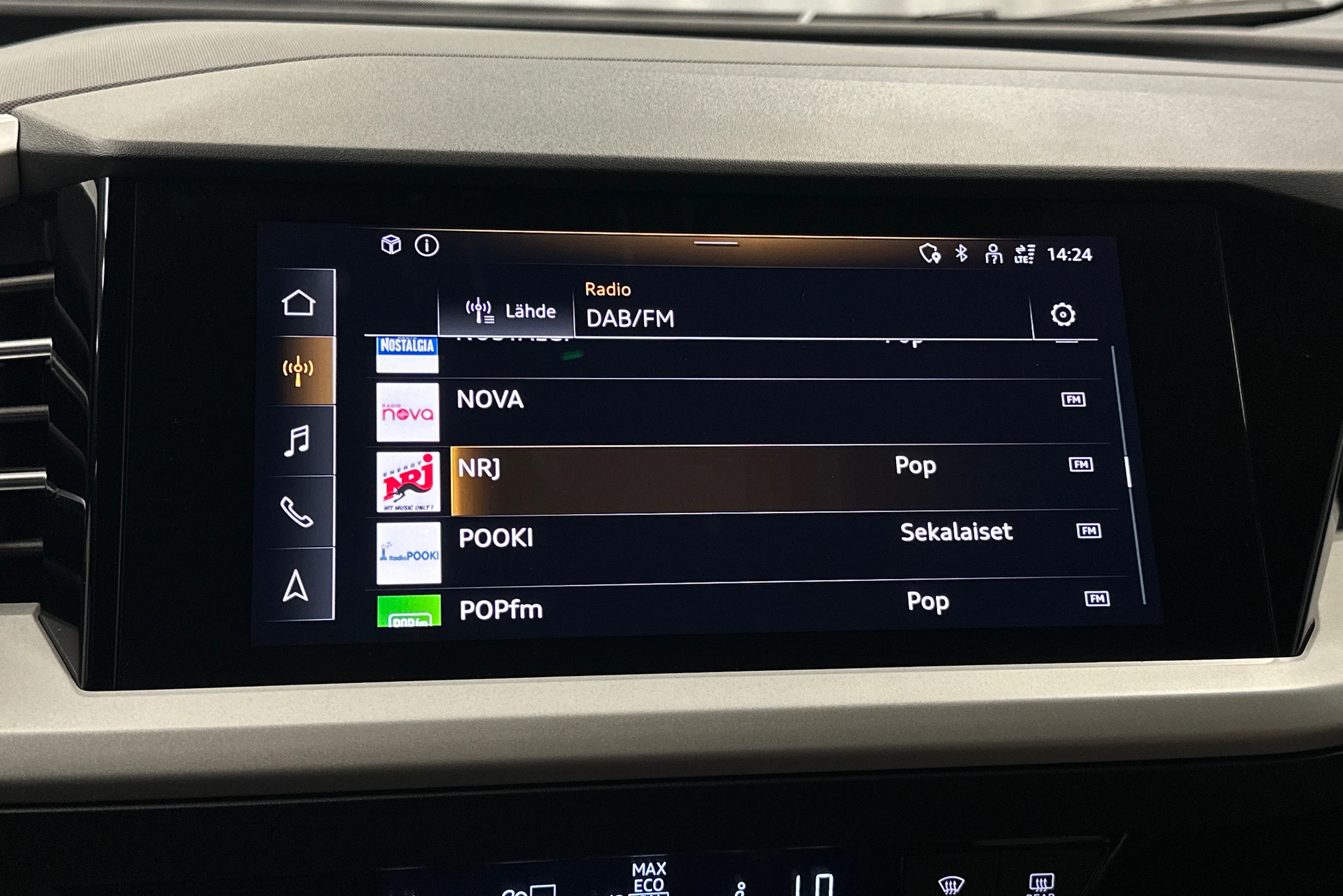 musta Audi Q4 e-tron 2023 kuva 19.