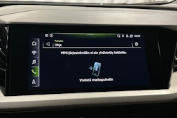musta Audi Q4 e-tron 2023 kuva 21.