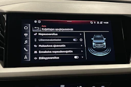 musta Audi Q4 e-tron 2023 kuva 26.