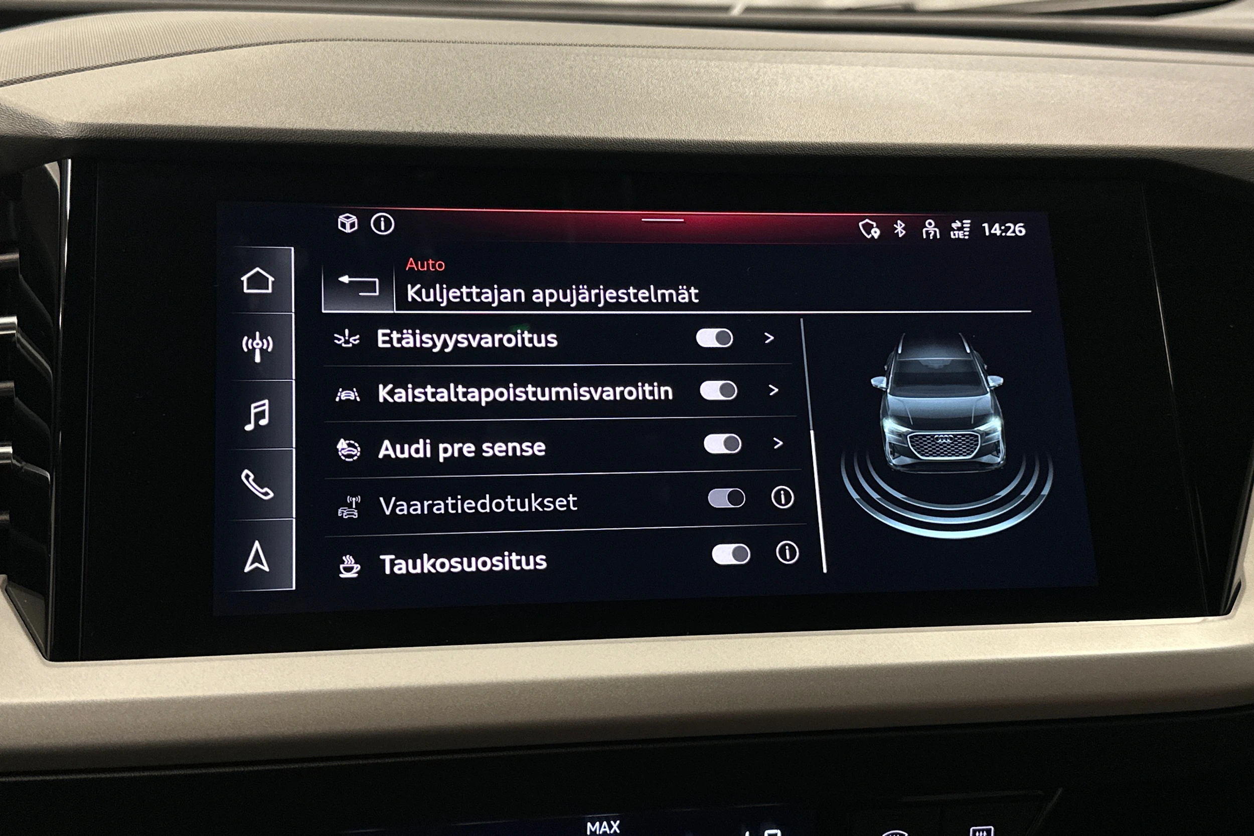 musta Audi Q4 e-tron 2023 kuva 27.