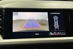 musta Audi Q4 e-tron 2023 kuva 28.