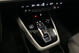 musta Audi Q4 e-tron 2023 kuva 30.