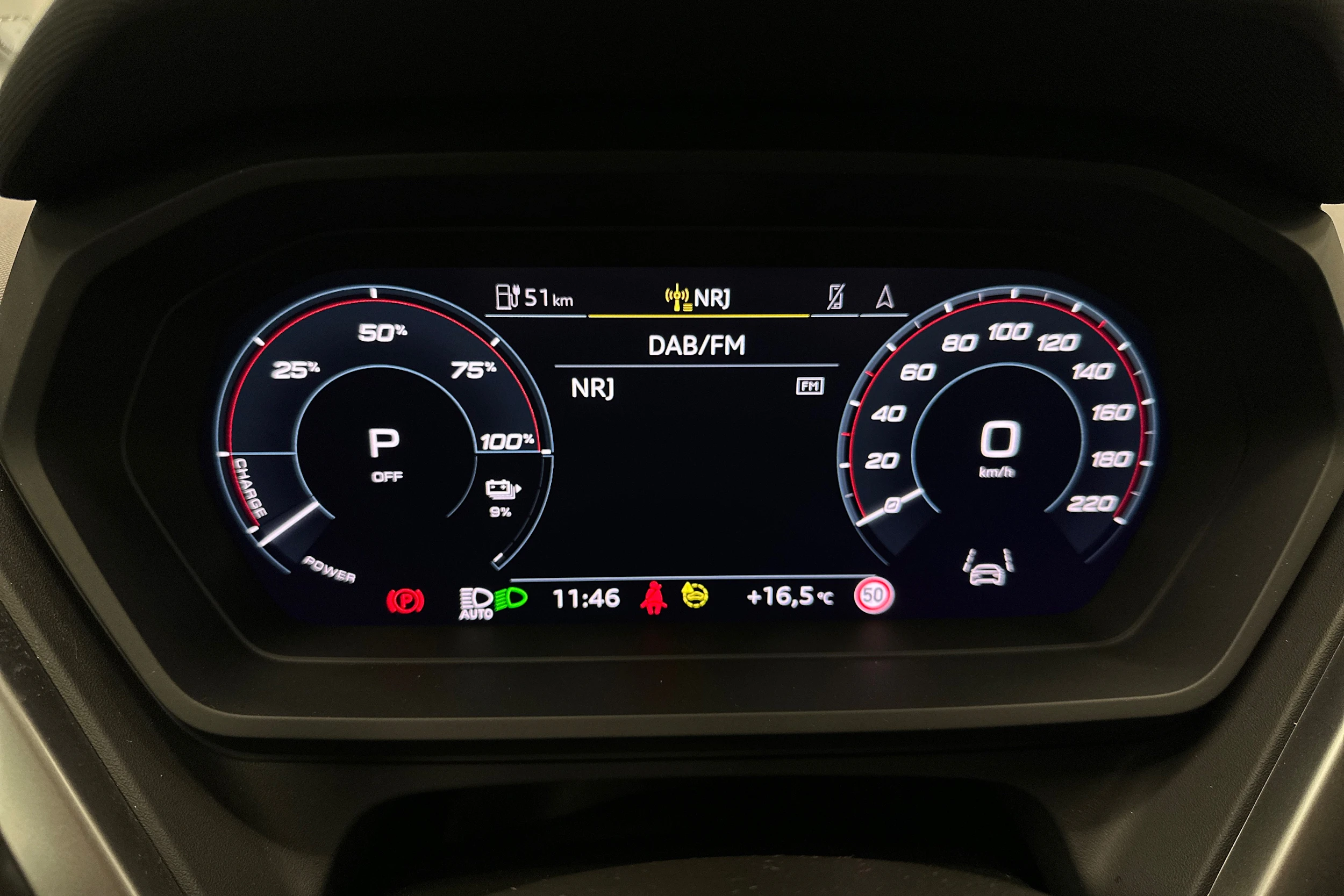 musta Audi Q4 e-tron 2023 kuva 13.