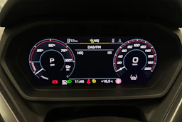 musta Audi Q4 e-tron 2023 kuva 13.
