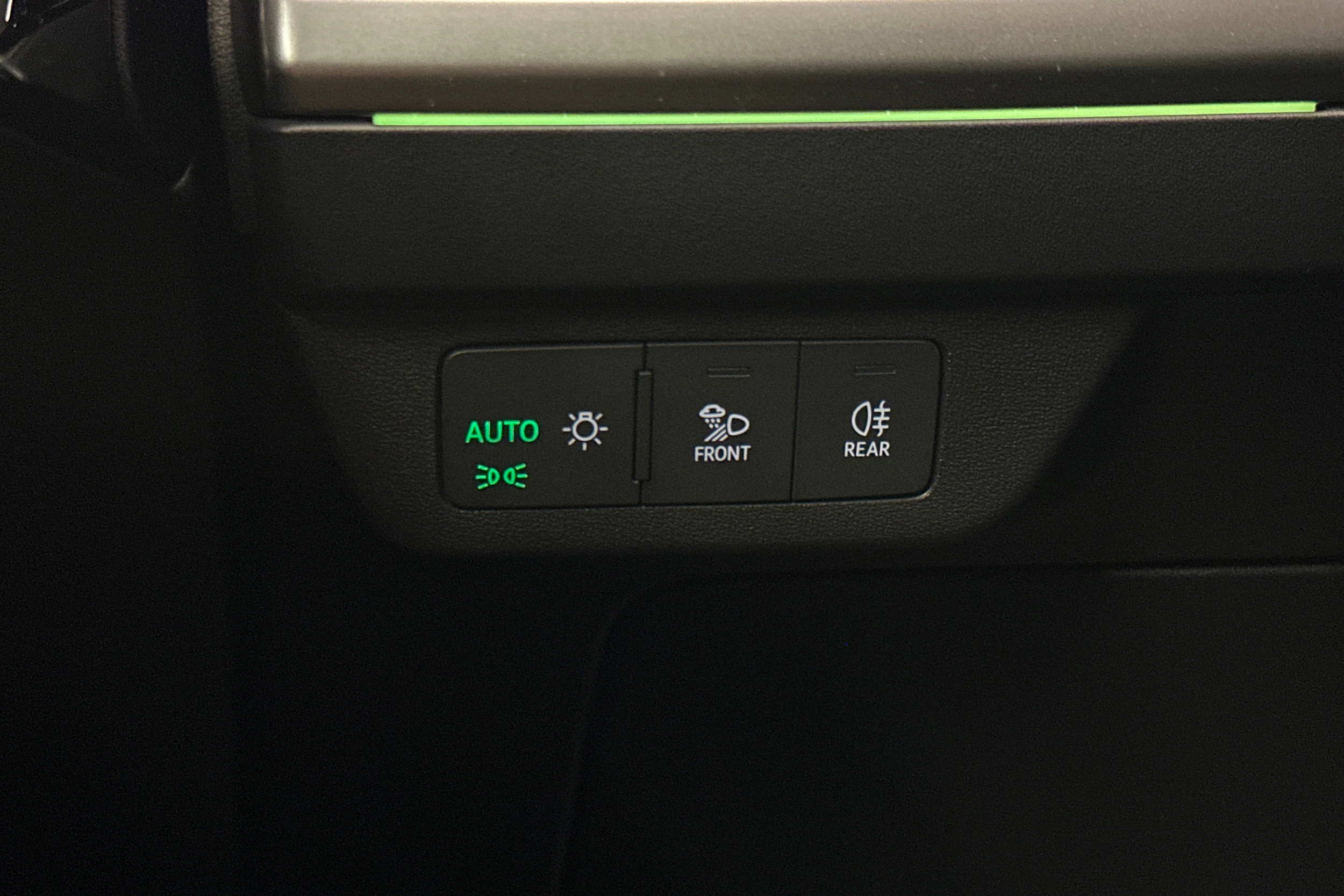 musta Audi Q4 e-tron 2023 kuva 15.