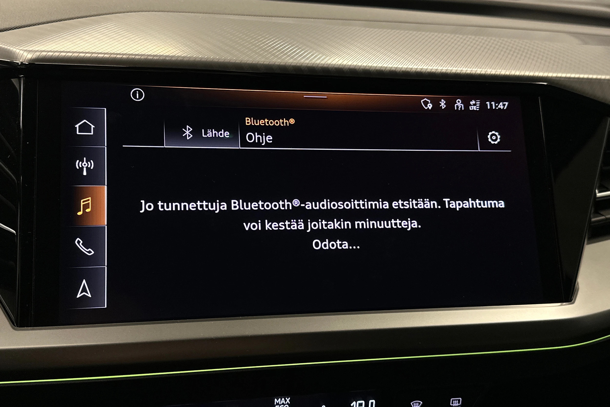 musta Audi Q4 e-tron 2023 kuva 20.
