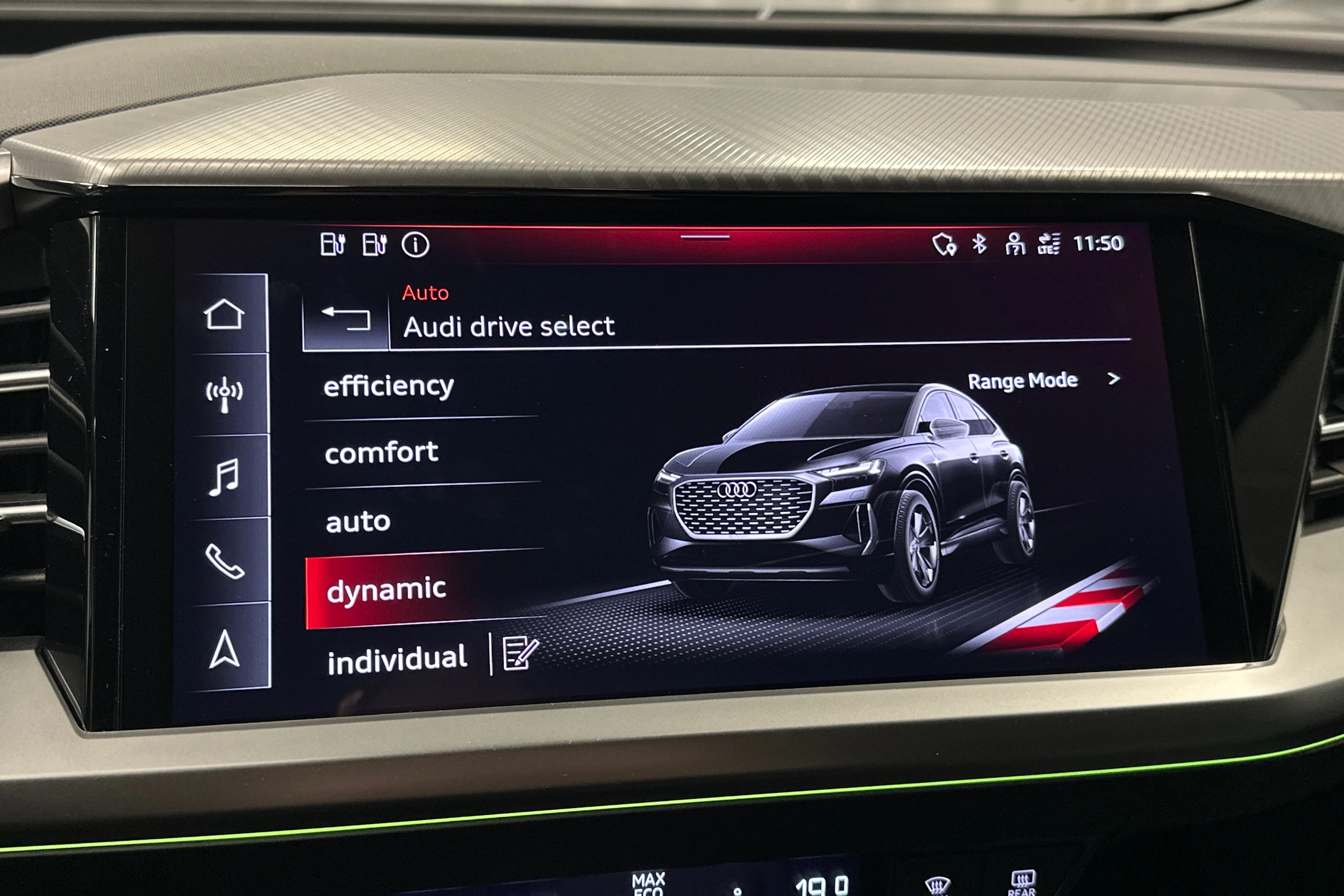 musta Audi Q4 e-tron 2023 kuva 26.