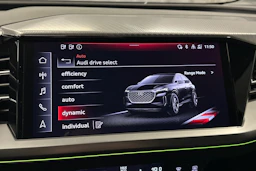 musta Audi Q4 e-tron 2023 kuva 26.