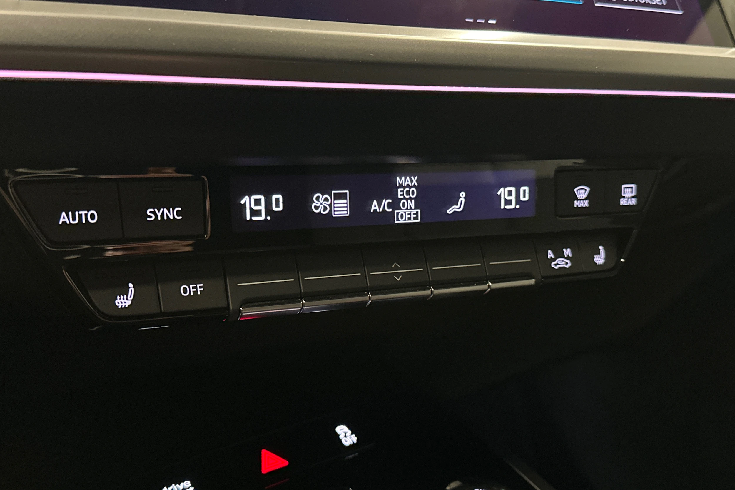 musta Audi Q4 e-tron 2023 kuva 33.
