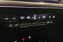 musta Audi Q4 e-tron 2023 kuva 33.