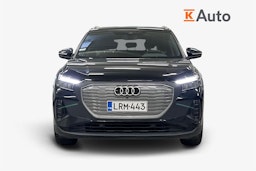 Musta Audi Q4 e-tron 2023 kuva 5.