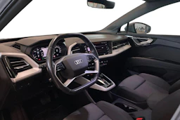 harmaa Audi Q4 e-tron 2023 kuva 8.