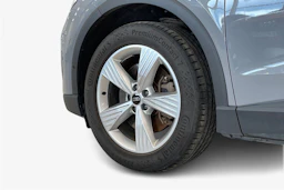 harmaa Audi Q4 e-tron 2023 kuva 12.