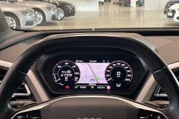 harmaa Audi Q4 e-tron 2023 kuva 17.