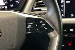 harmaa Audi Q4 e-tron 2023 kuva 18.