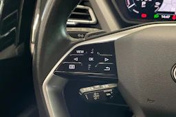 harmaa Audi Q4 e-tron 2023 kuva 19.