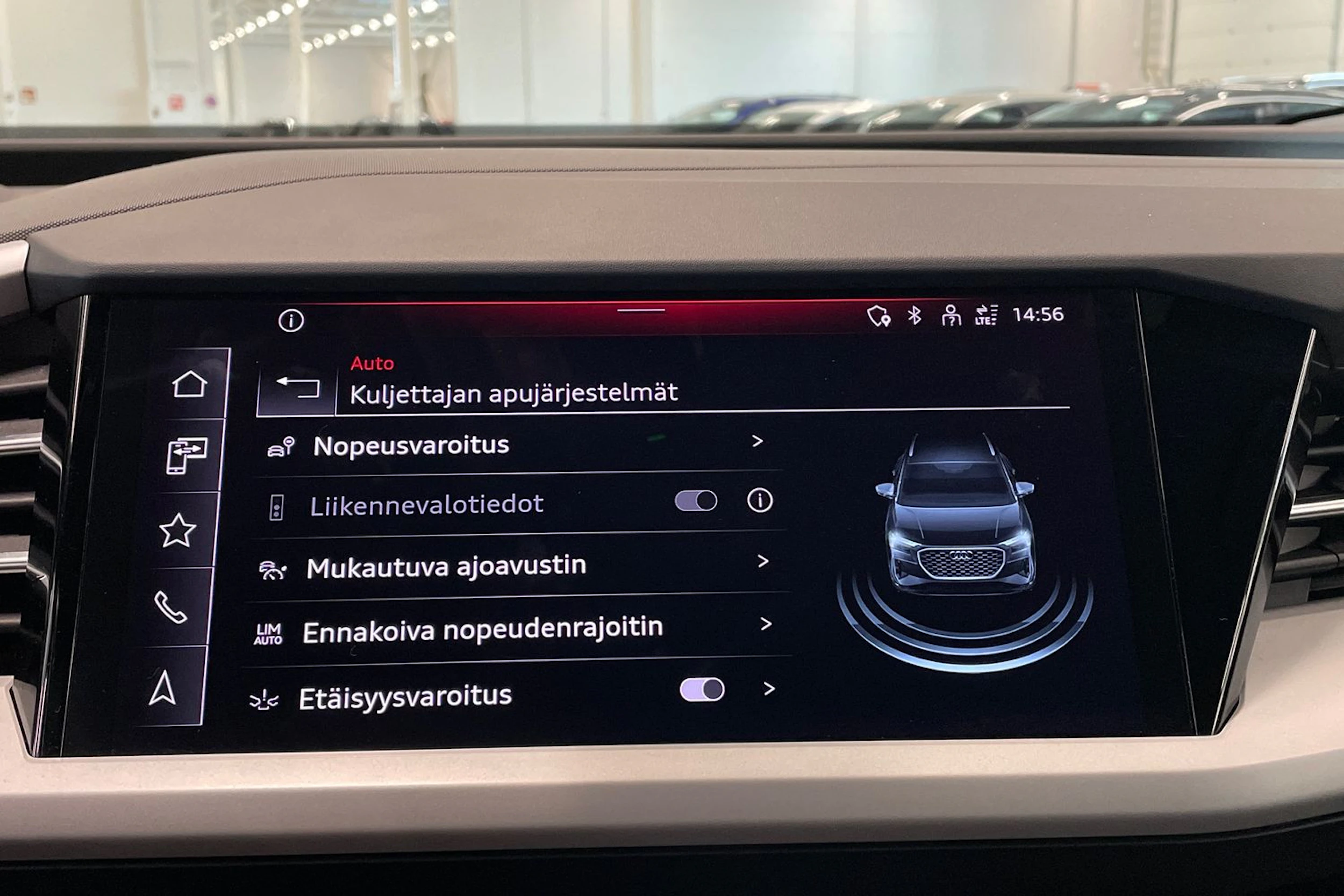 harmaa Audi Q4 e-tron 2023 kuva 24.