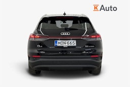 Musta Audi Q4 e-tron 2023 kuva 3.