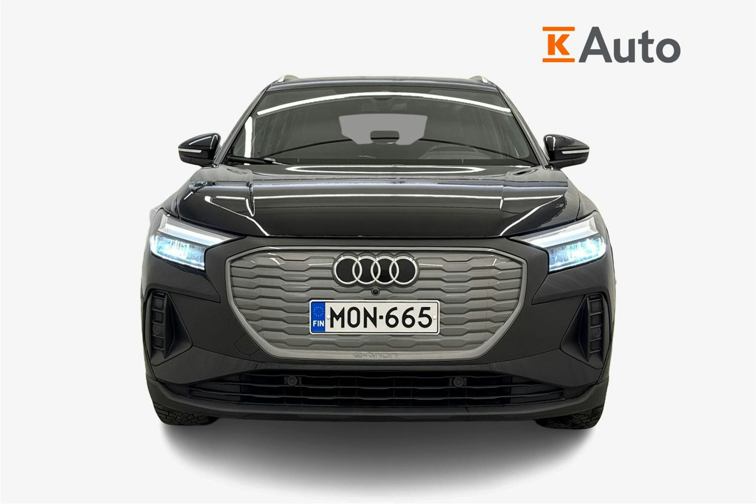 Musta Audi Q4 e-tron 2023 kuva 4.