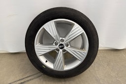 Musta Audi Q4 e-tron 2023 kuva 10.