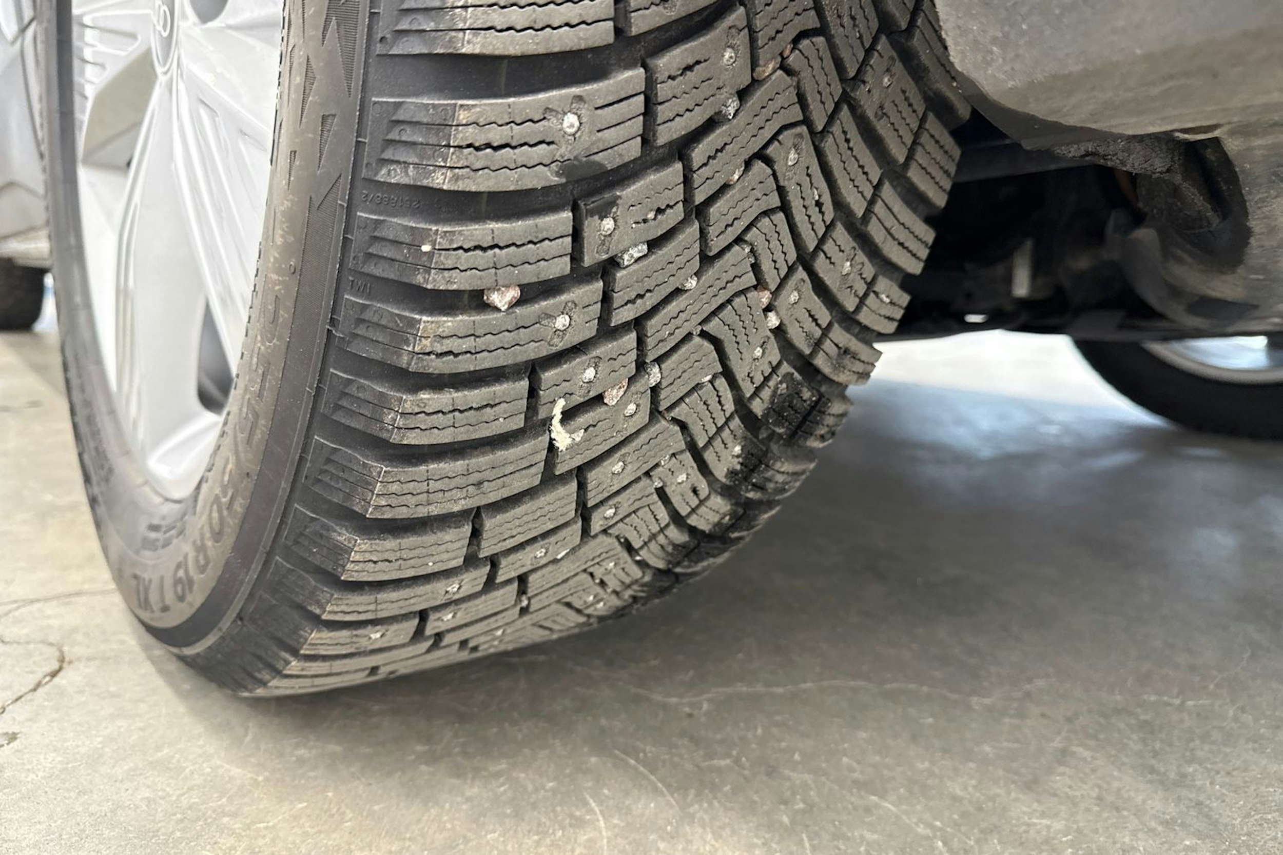 Musta Audi Q4 e-tron 2023 kuva 12.