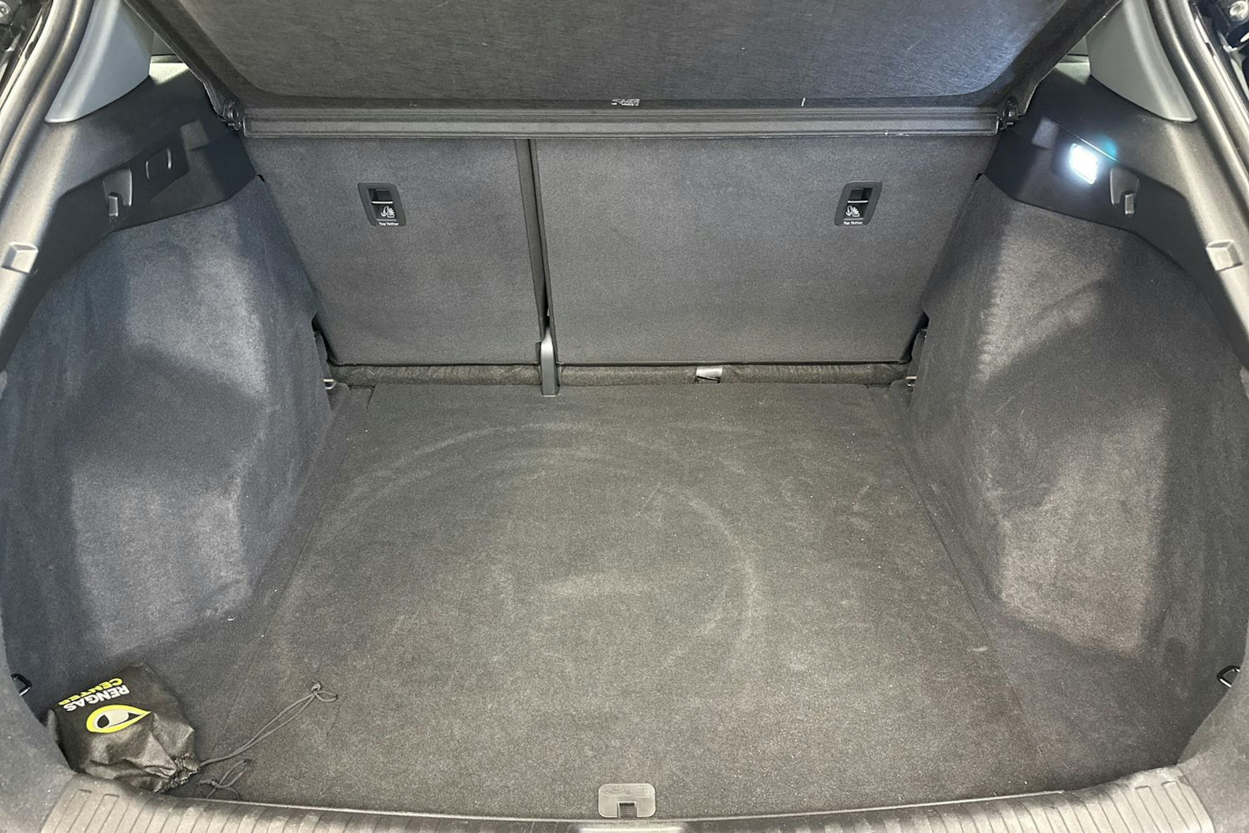 Musta Audi Q4 e-tron 2023 kuva 13.