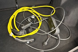 Musta Audi Q4 e-tron 2023 kuva 14.