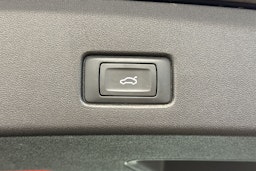 Musta Audi Q4 e-tron 2023 kuva 15.