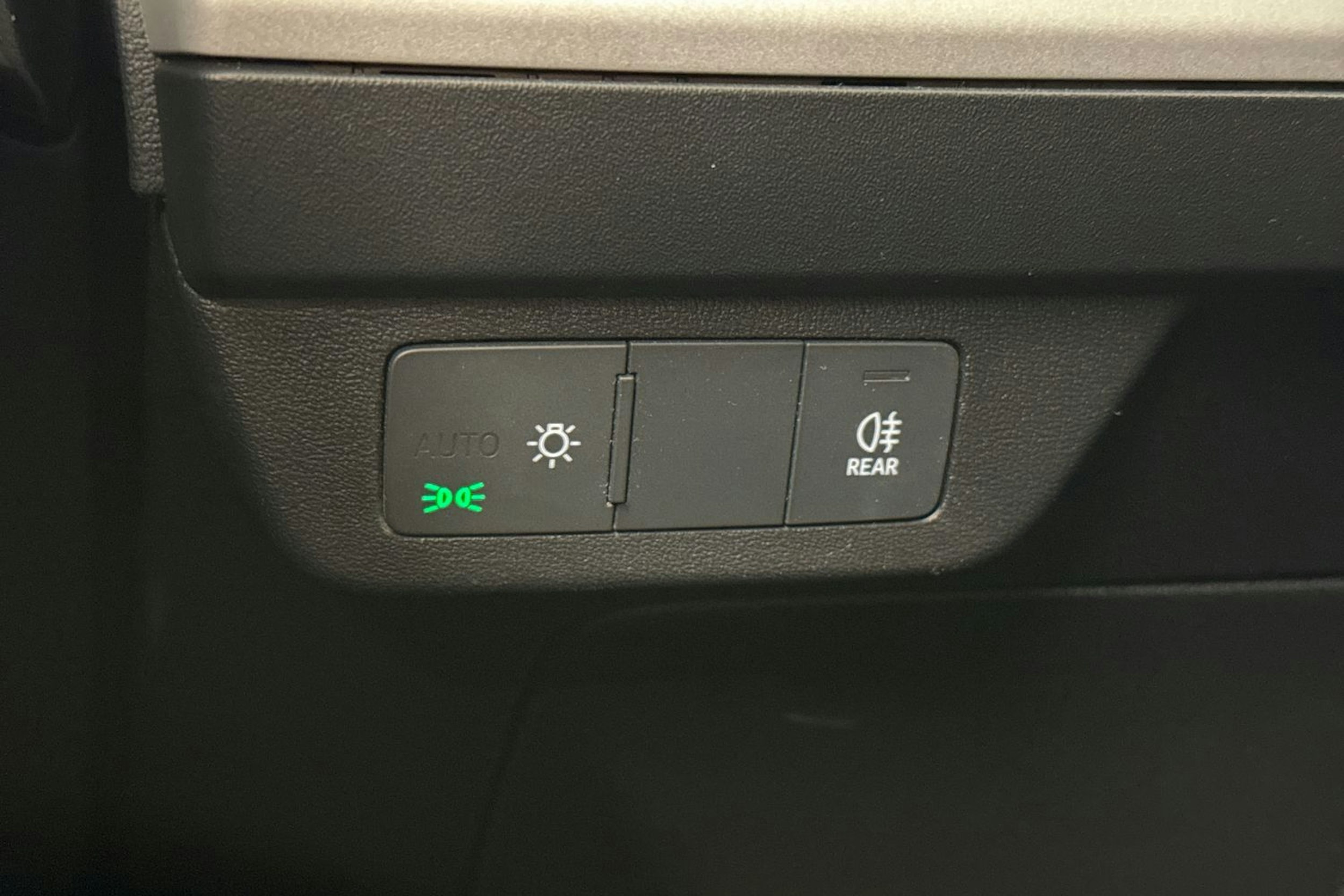 Musta Audi Q4 e-tron 2023 kuva 30.