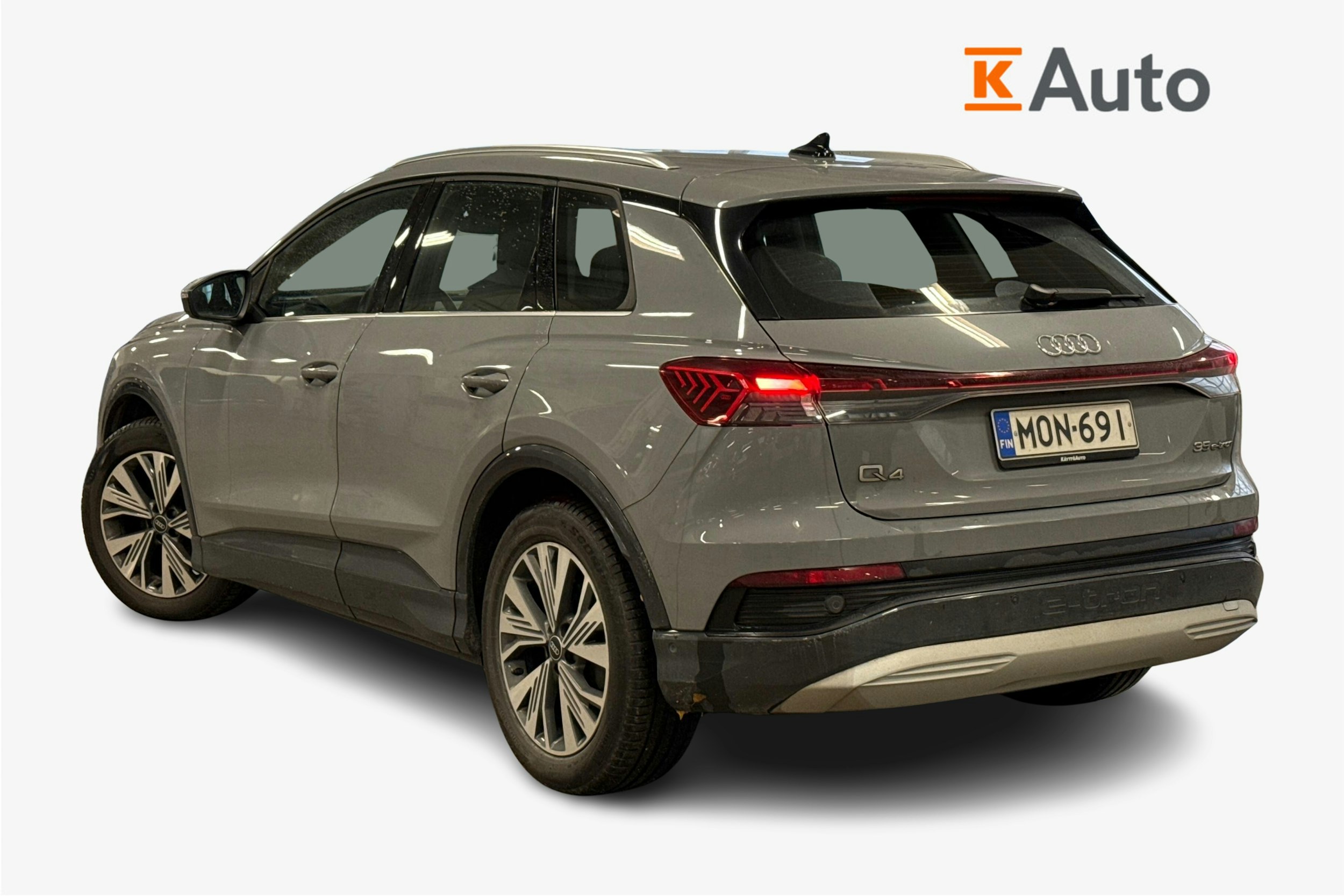 harmaa Audi Q4 e-tron 2023 kuva 2.