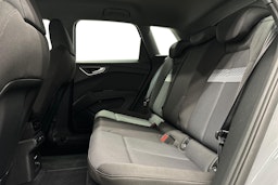 harmaa Audi Q4 e-tron 2023 kuva 10.