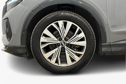 harmaa Audi Q4 e-tron 2023 kuva 11.