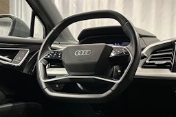 harmaa Audi Q4 e-tron 2023 kuva 18.