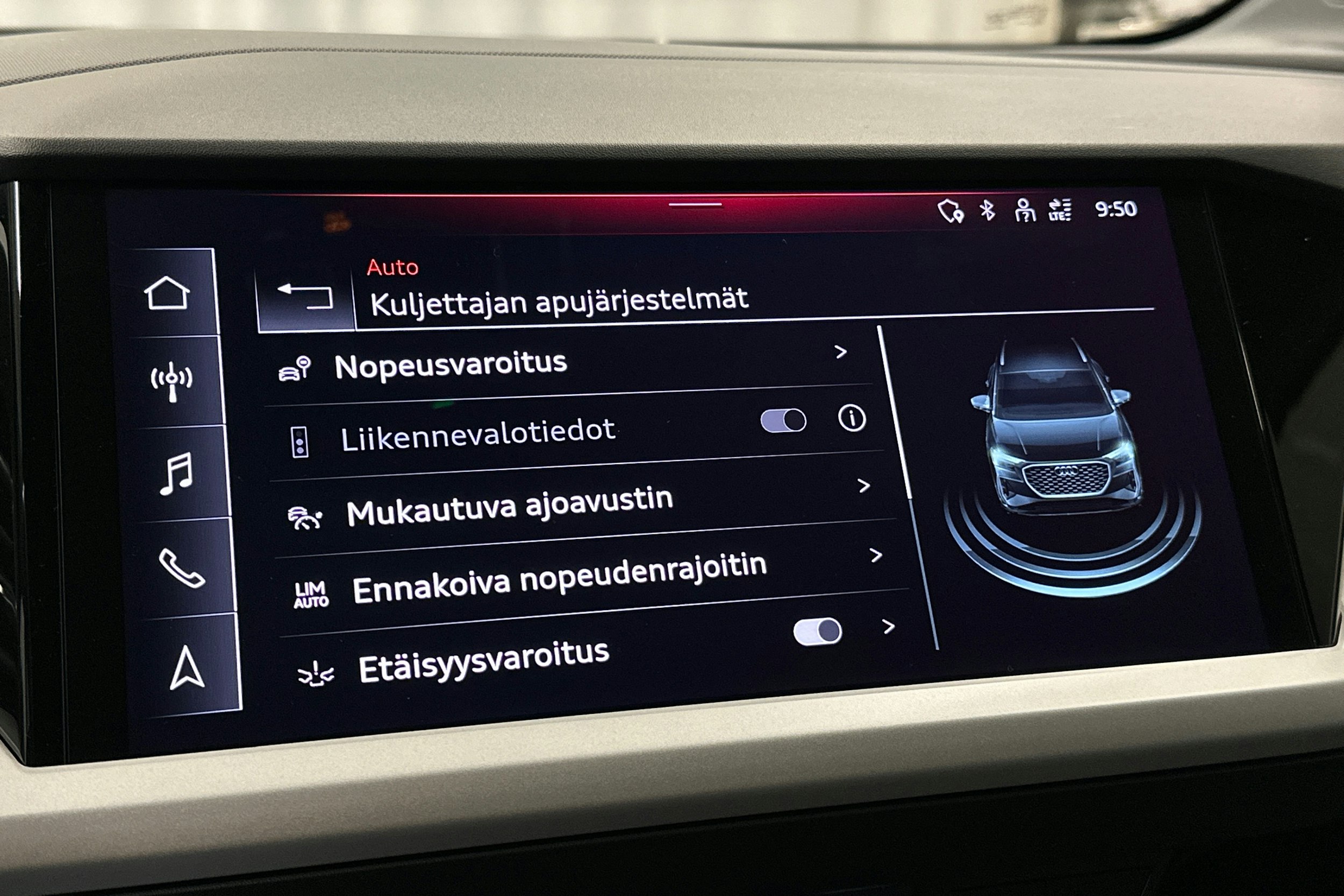 harmaa Audi Q4 e-tron 2023 kuva 26.