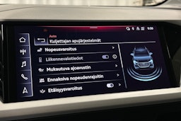 harmaa Audi Q4 e-tron 2023 kuva 26.