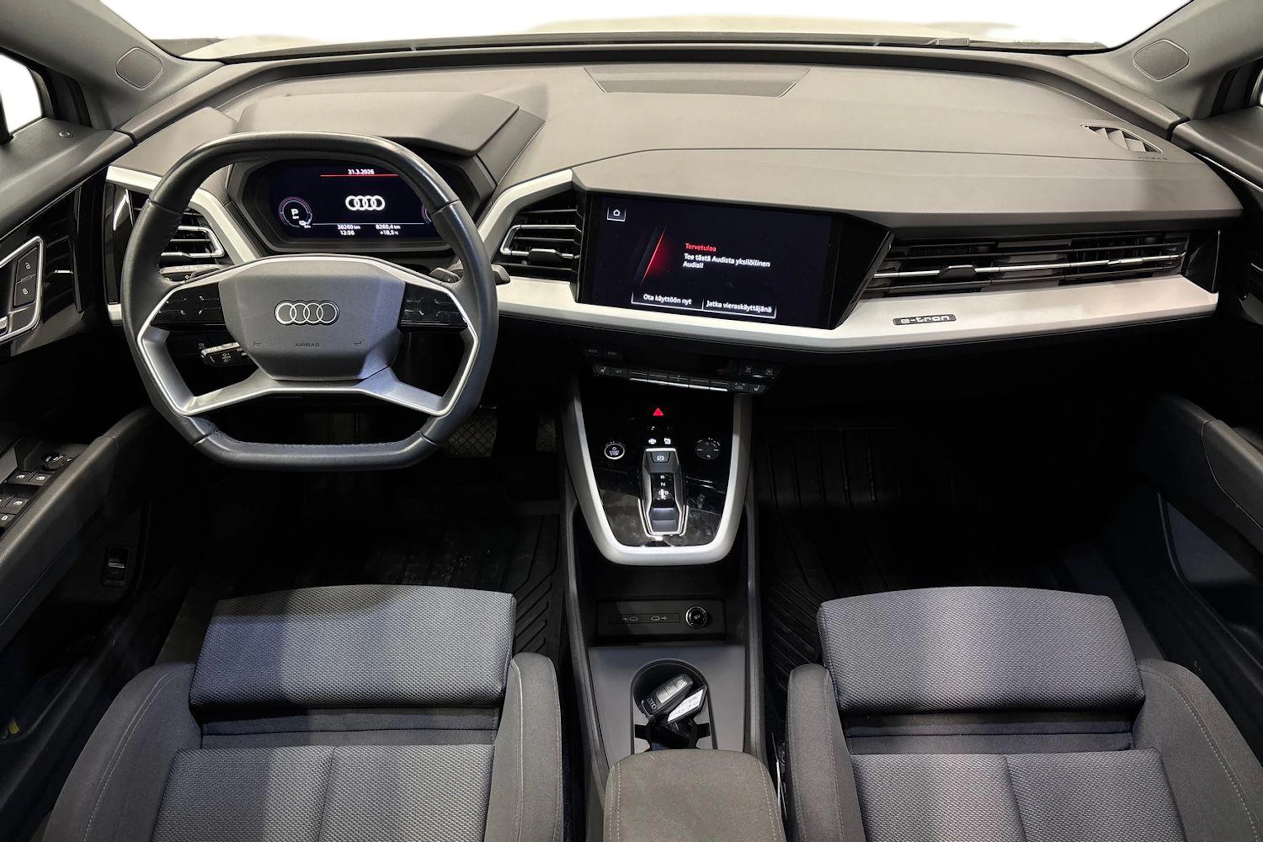 harmaa Audi Q4 e-tron 2023 kuva 7.