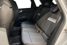 harmaa Audi Q4 e-tron 2023 kuva 8.