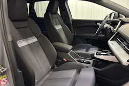 harmaa Audi Q4 e-tron 2023 kuva 11.