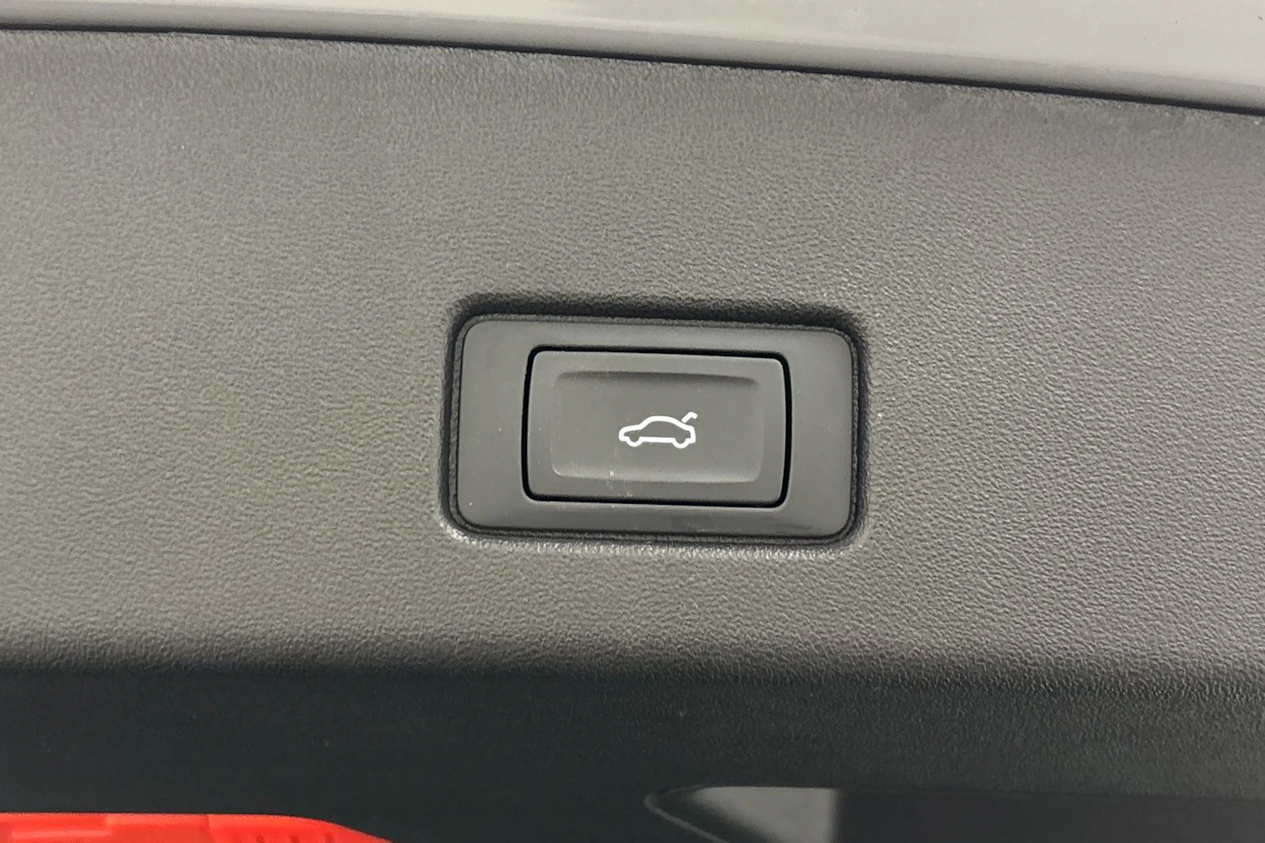 harmaa Audi Q4 e-tron 2023 kuva 13.