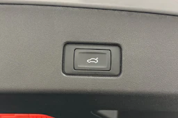 harmaa Audi Q4 e-tron 2023 kuva 13.